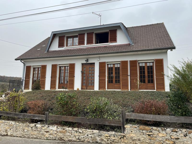 Maison traditionnelle - 123 m² - 6 pièces