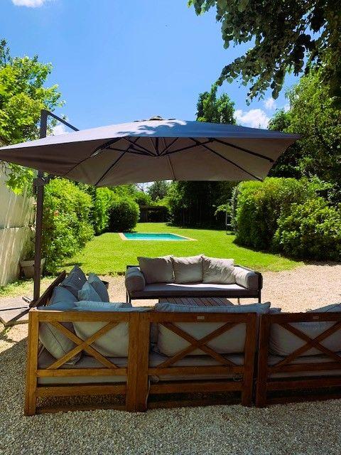 Maison - 239 m² - 7 pièces