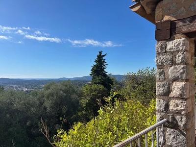 Maison - 151 m² - 6 pièces