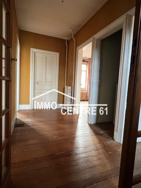 Maison - 200 m² - 9 pièces