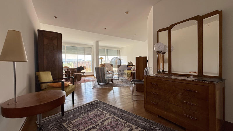 Appartement - 137 m² - 6 pièces