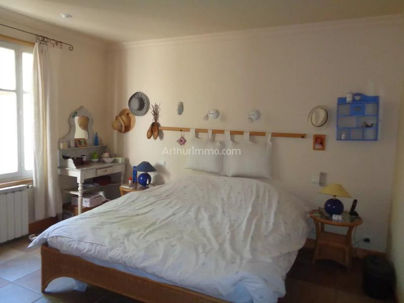 Maison - 240 m² - 10 pièces