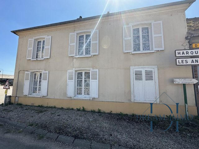 Maison ancienne - 107 m² - 5 pièces