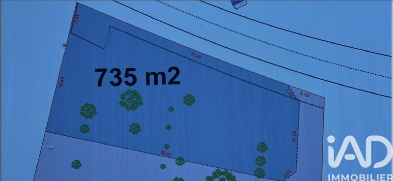 Terrain - 735 m²