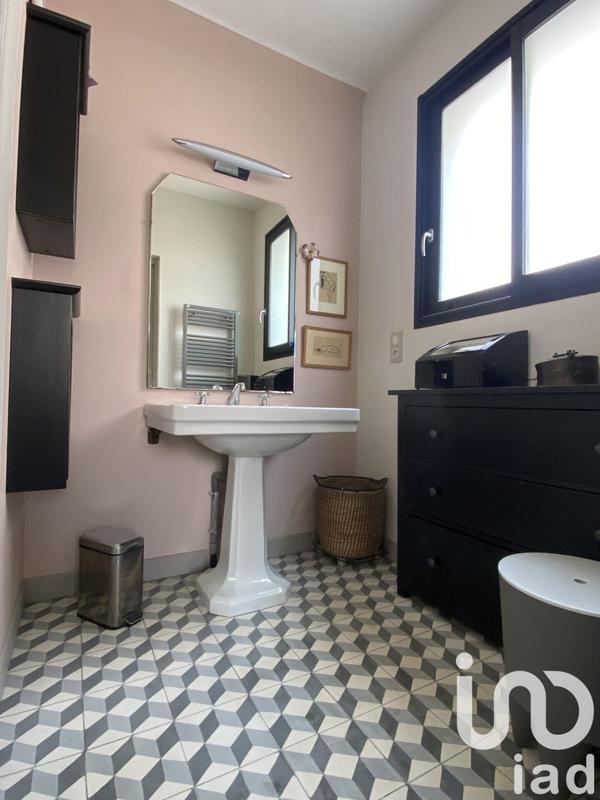 Maison - 207 m² - 7 pièces