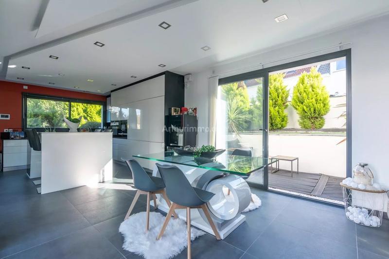 Maison - 145 m² - 5 pièces