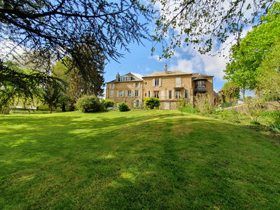 Château - 650 m² - 25 pièces