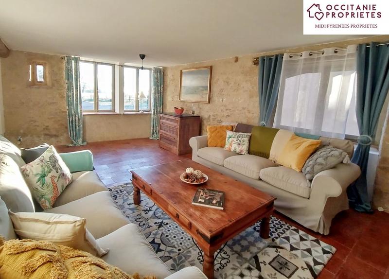 Maison ancienne - 530 m² - 12 pièces