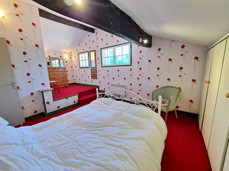 Maison - 166 m² - 7 pièces