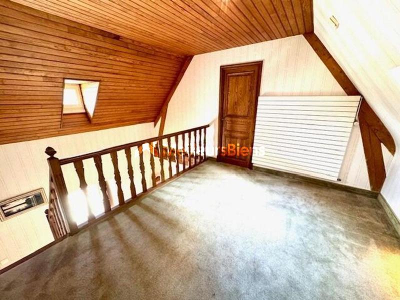 Propriété - 192 m² - 12 pièces