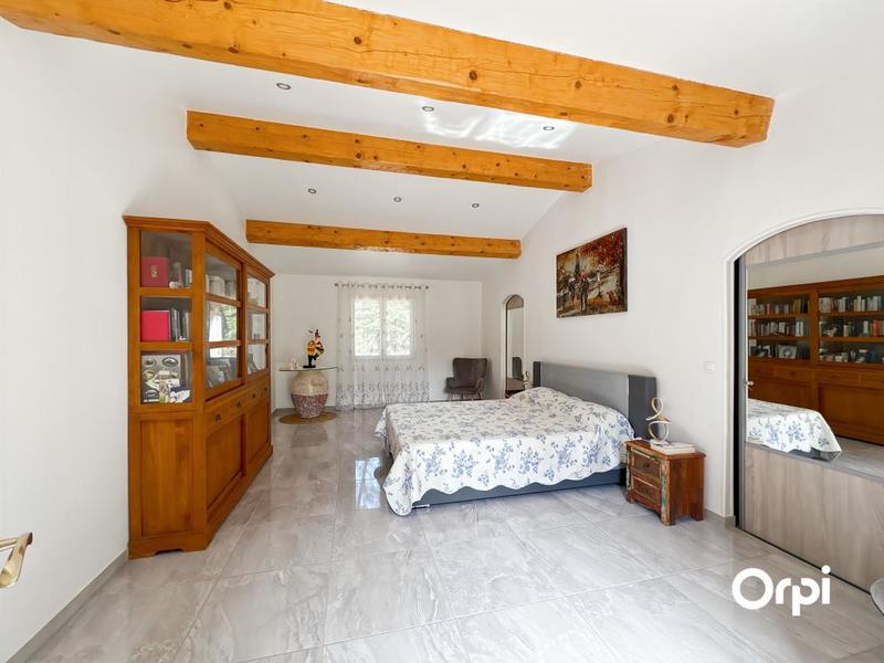 Maison - 211 m² - 6 pièces