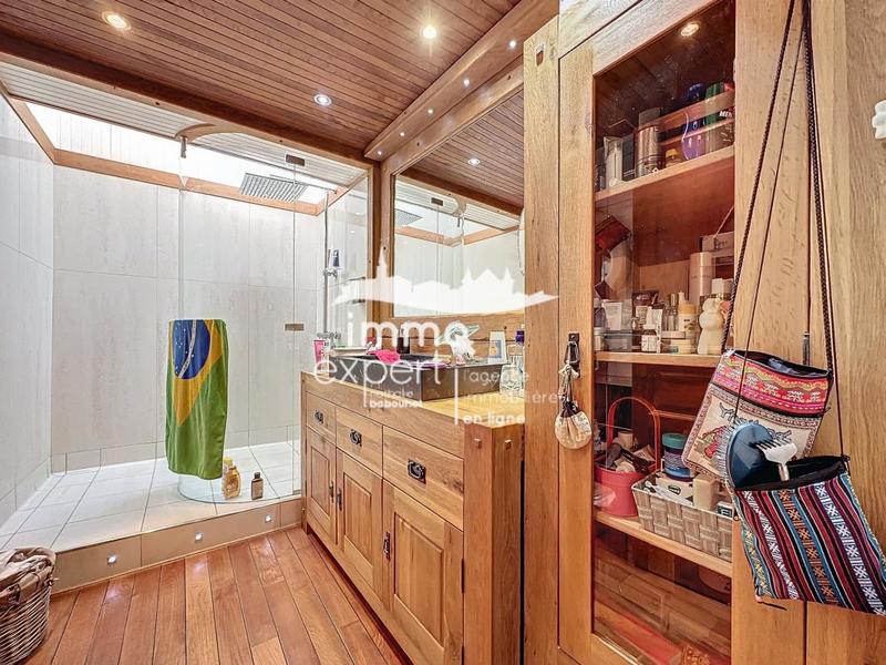 Maison - 163 m² - 6 pièces