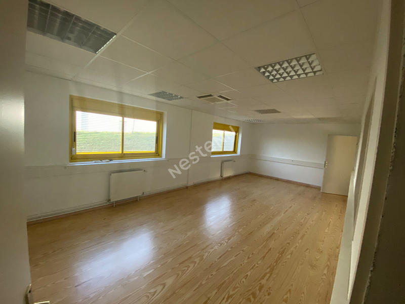 Local d'activité / Entrepôt - 1 250 m²