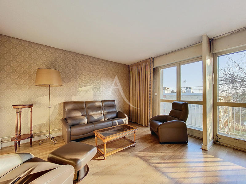 Appartement - 81 m² - 4 pièces