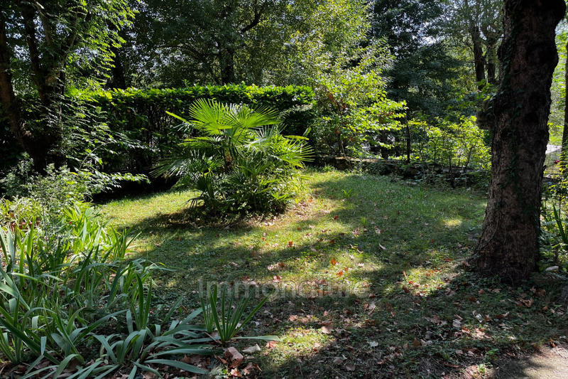 Maison - 268 m² - 11 pièces