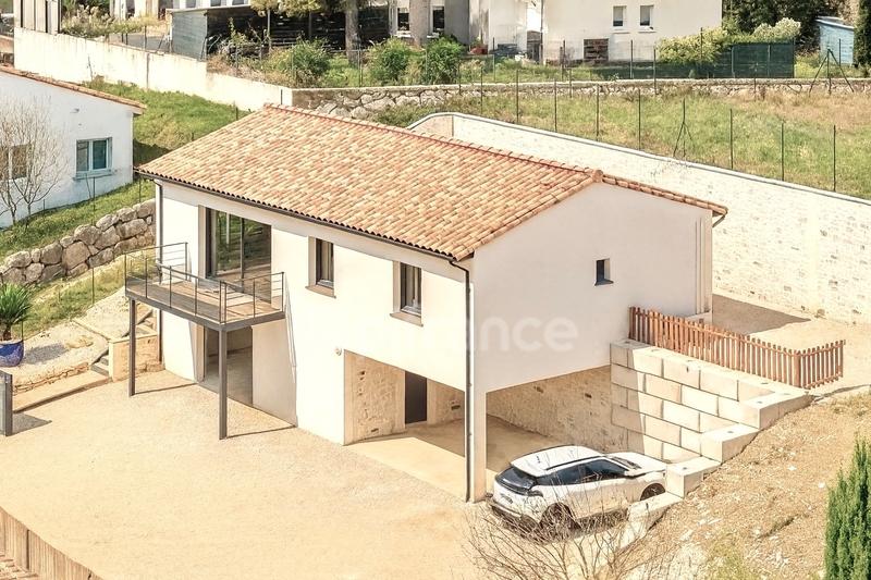 Maison - 97 m² - 4 pièces