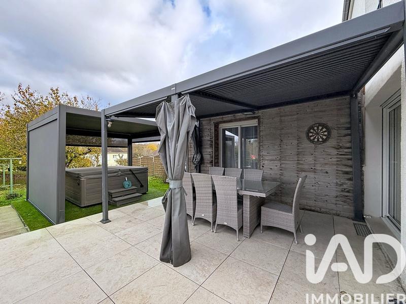 Maison - 92 m² - 5 pièces