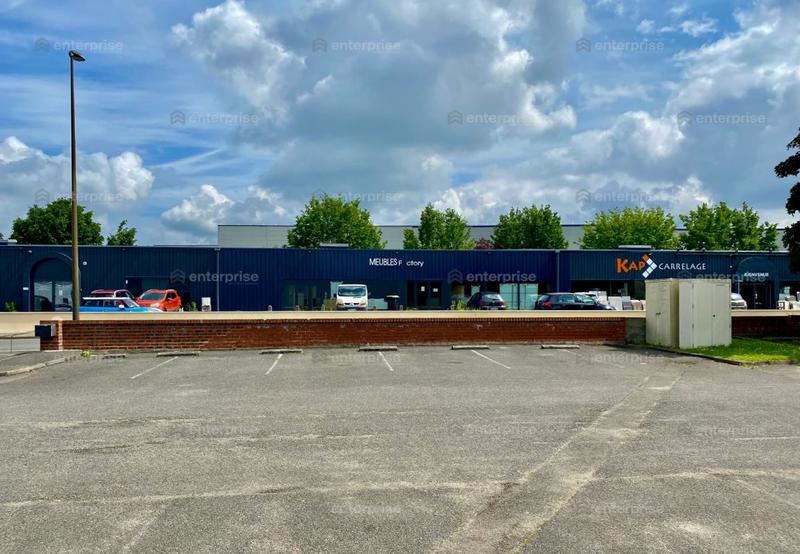 Local commercial - 864 m²