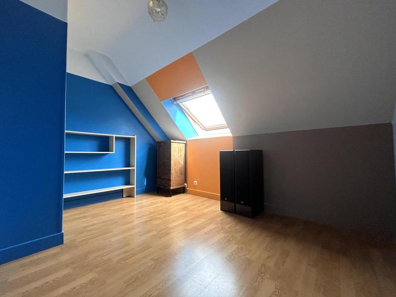 Maison traditionnelle - 146 m² - 6 pièces