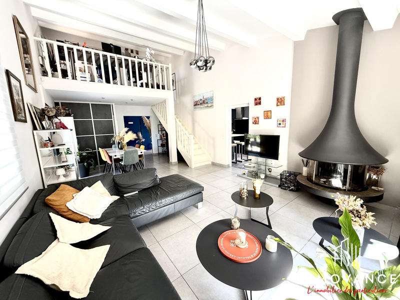 Maison - 190 m² - 8 pièces