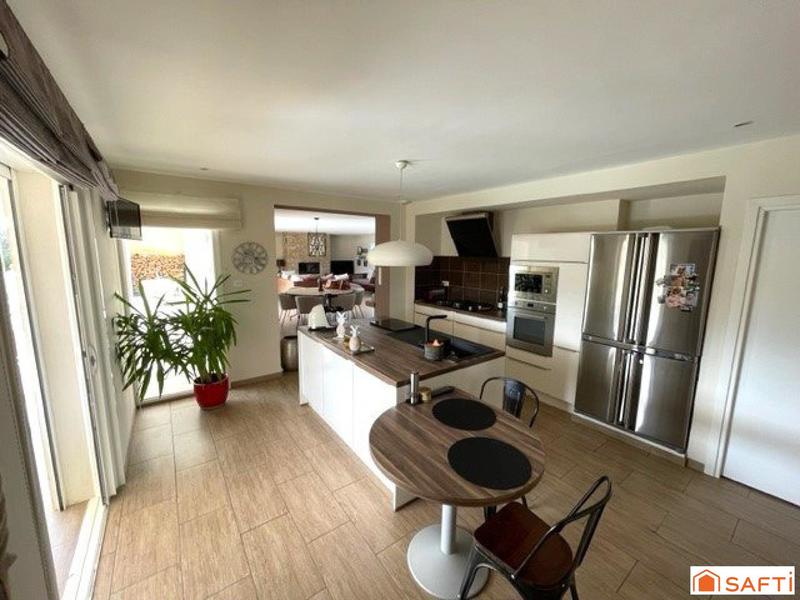 Villa - 205 m² - 5 pièces