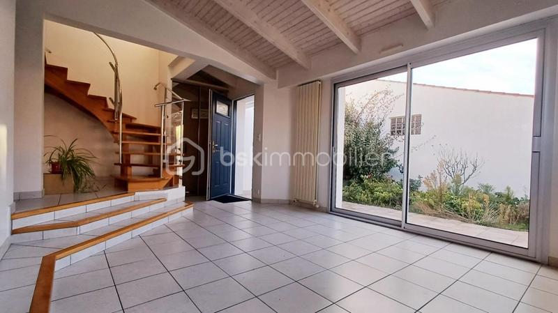 Maison - 102 m² - 5 pièces