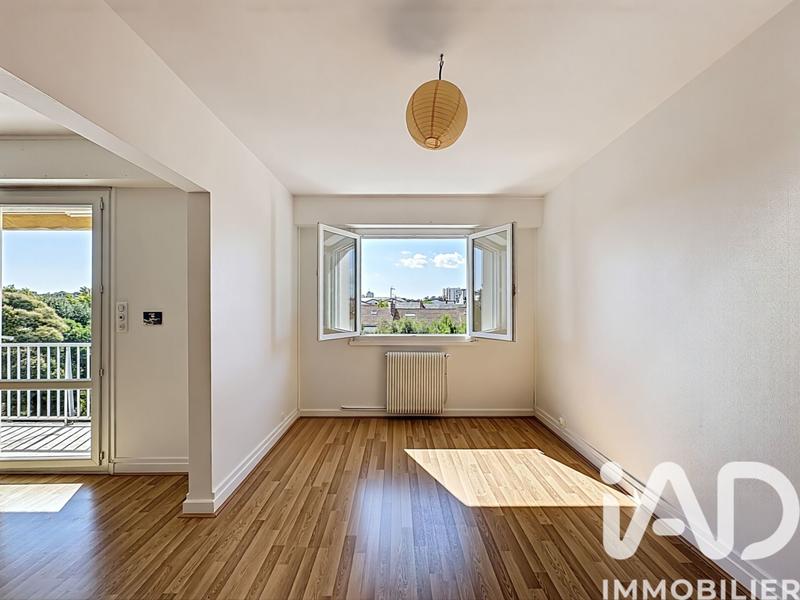 Appartement - 90 m² - 4 pièces