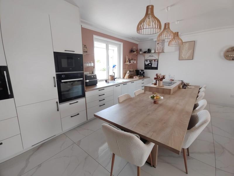 Maison traditionnelle - 143 m² - 7 pièces