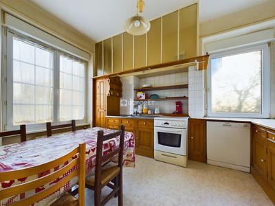 Maison - 189 m² - 8 pièces