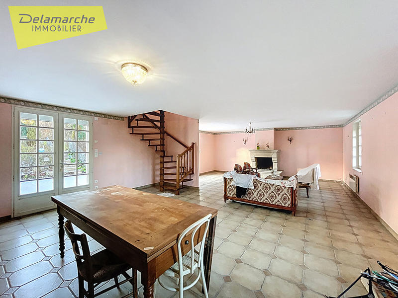 Maison - 288 m² - 12 pièces