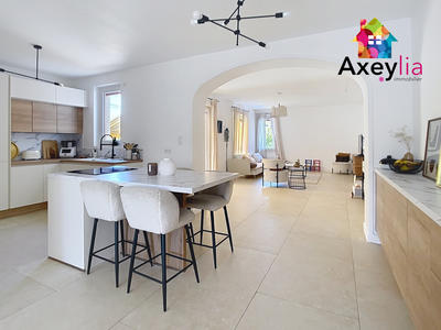 Maison - 171 m² - 7 pièces