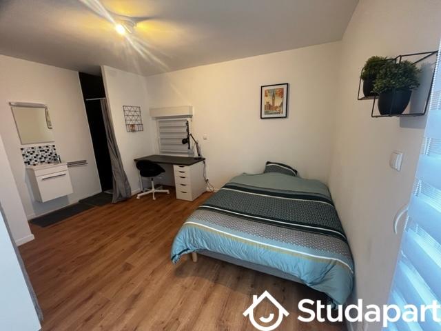 Chambre - 12 m² - 1 pièce