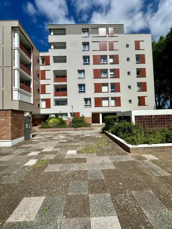 Appartement ancien - 77 m² - 3 pièces