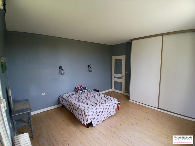 Maison traditionnelle - 182 m² - 6 pièces