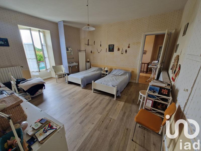 Maison - 567 m² - 12 pièces