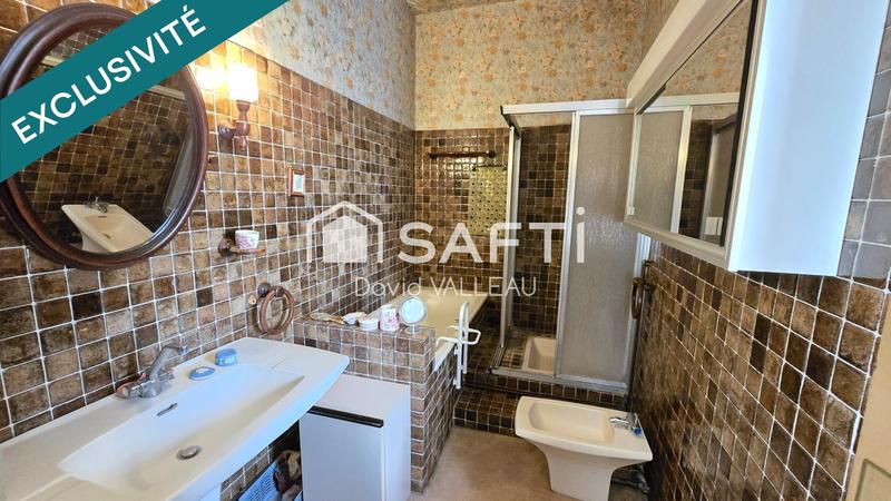 Maison - 225 m² - 8 pièces