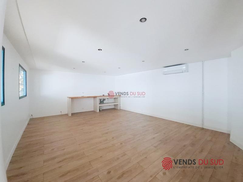 Local d'activités - 319 m²