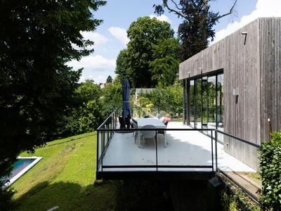 Maison - 422 m² - 9 pièces