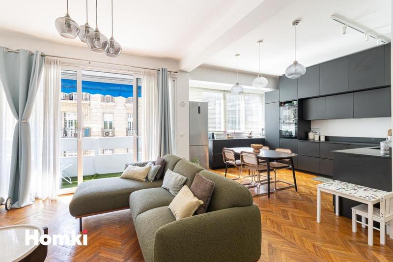 Appartement - 80 m² - 3 pièces