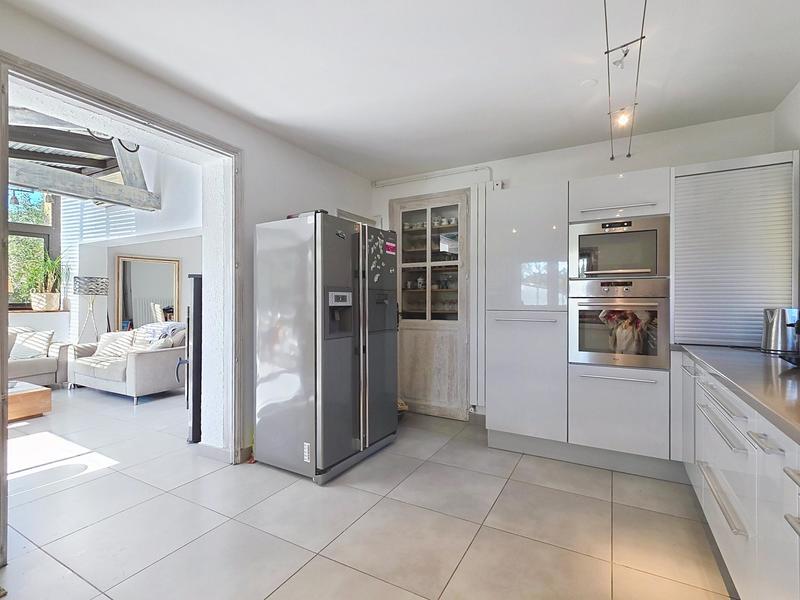 Maison - 246 m² - 10 pièces