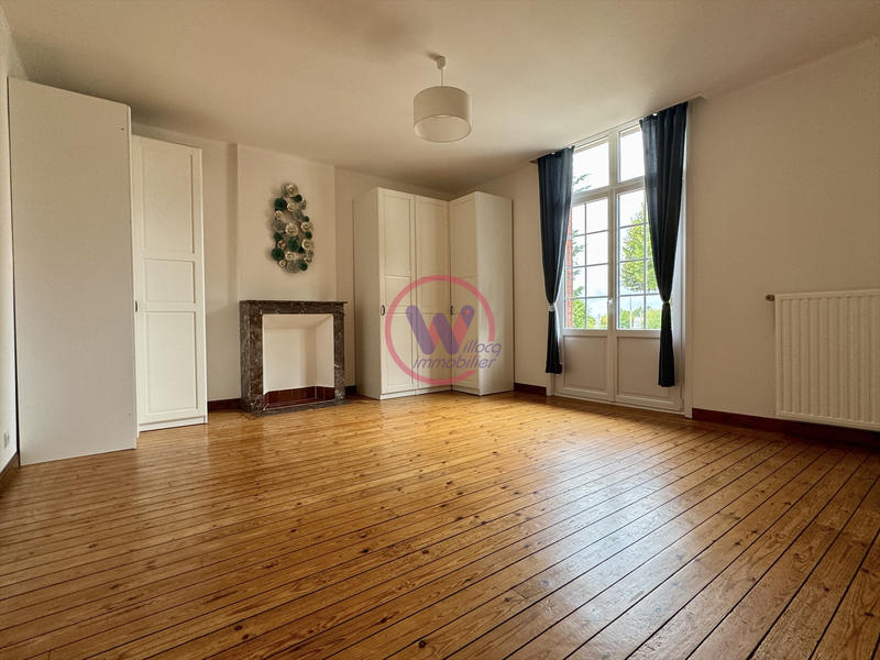 Maison - 237 m² - 7 pièces