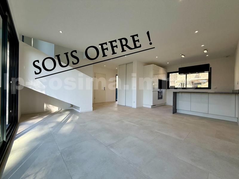 Maison - 96 m² - 4 pièces
