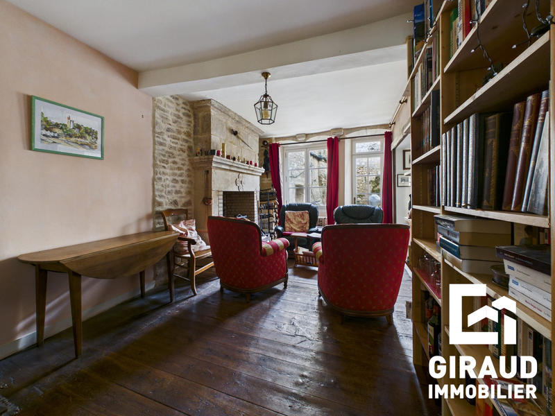 Maison ancienne - 178 m² - 8 pièces