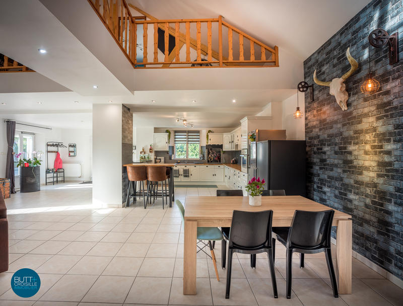 Maison - 190 m² - 7 pièces