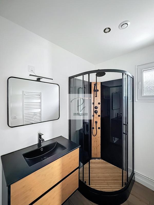 Maison - 150 m² - 8 pièces