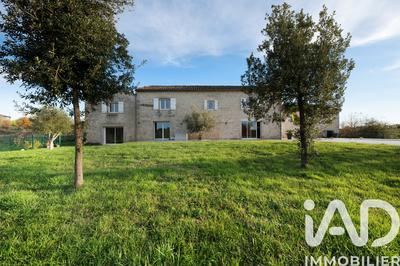 Maison - 324 m² - 5 pièces