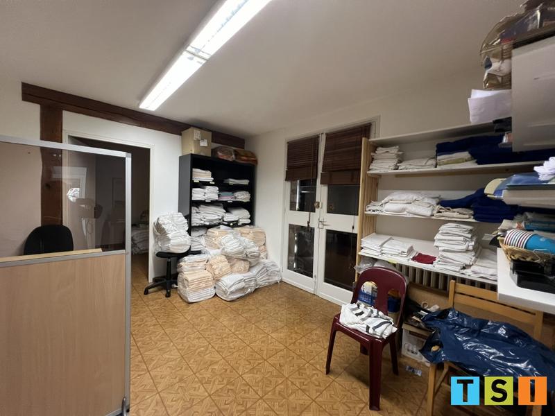 Maison - 344 m² - 8 pièces