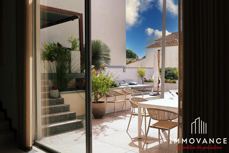 Maison contemporaine - 275 m² - 6 pièces