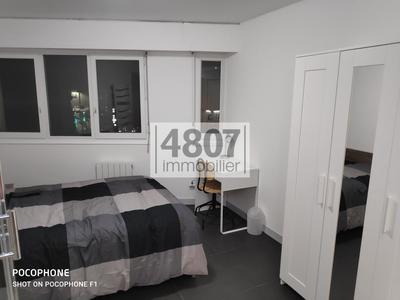 Appartement - 80 m² - 5 pièces