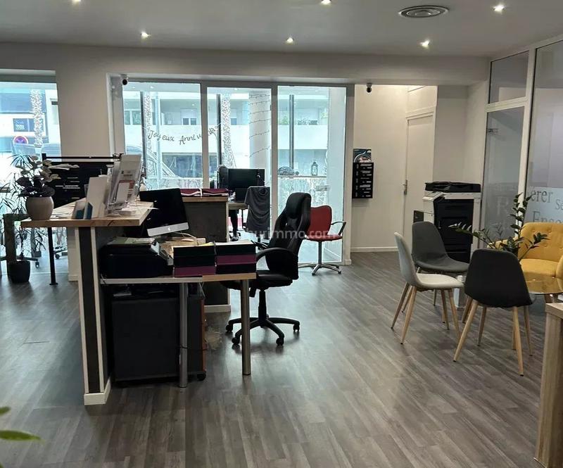 Bureau - 30 m² - 1 pièce